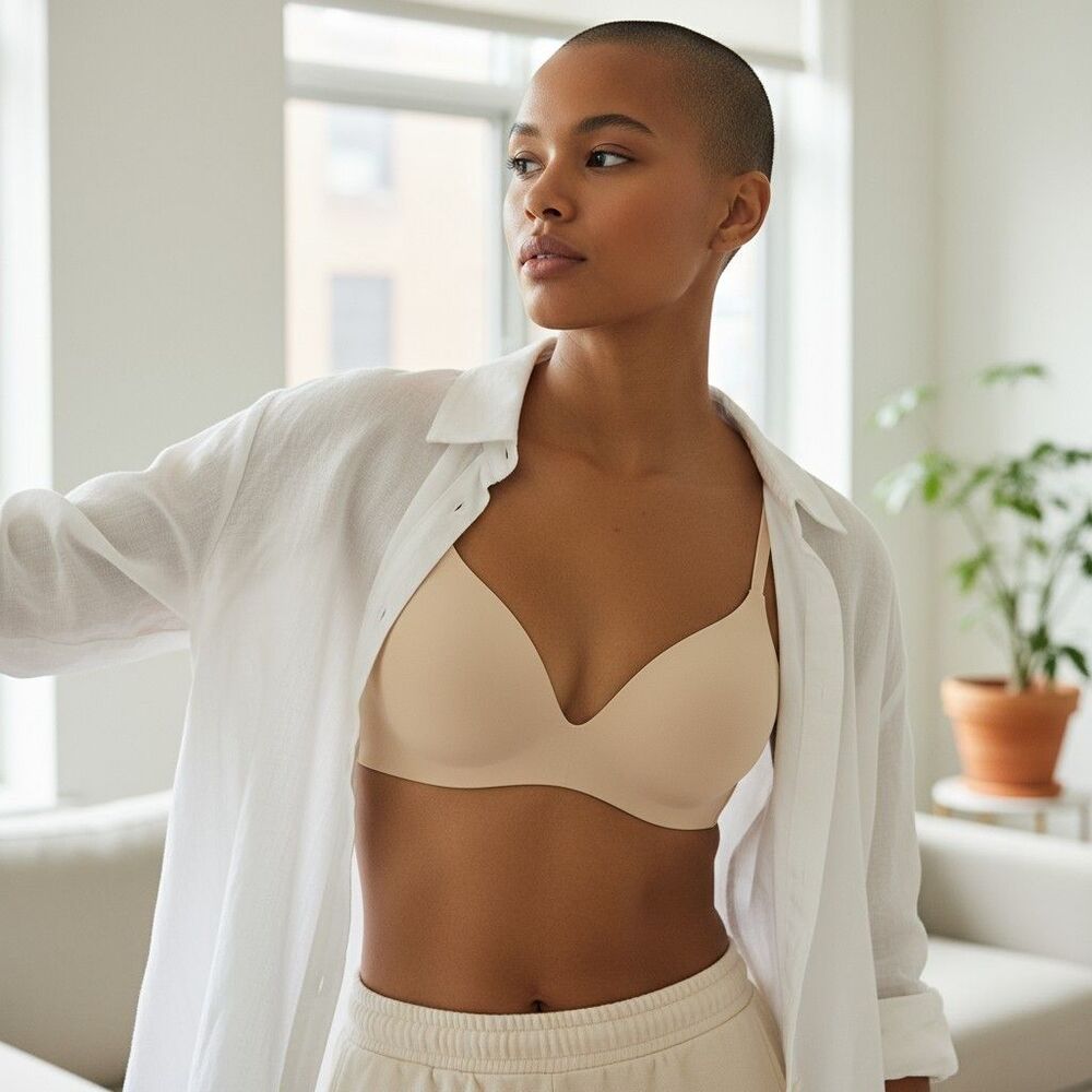 PINK Wear Everywhere Wear Push-Up Wireless Bra Adds 1 Cup Size Medium